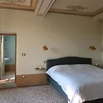 Nocleg ze śniadaniem Tenuta Favorita 4*