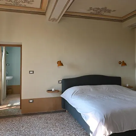 Bed & Breakfast Tenuta Favorita 4*
