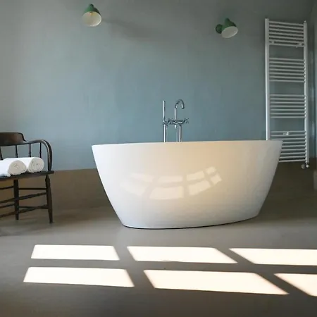 Bed & Breakfast Tenuta Favorita 4*